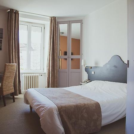 Hotel Logis Le Bourbon Yssingeaux المظهر الخارجي الصورة
