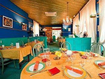 Hotel Logis Le Bourbon Yssingeaux المظهر الخارجي الصورة